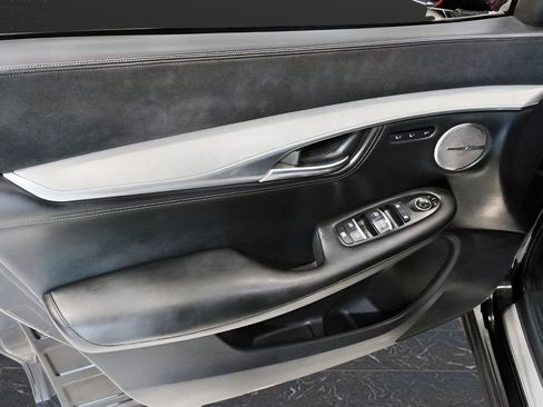 Used 2019 INFINITI QX50 Essential w/ Sensory Package AWD/4WD image 12