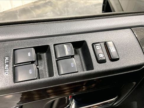 Certified 2024 Toyota 4Runner TRD Off-Road Premium AWD/4WD image 40