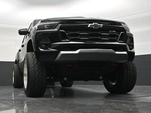 Used 2025 Chevrolet Colorado Z71 AWD/4WD image 26