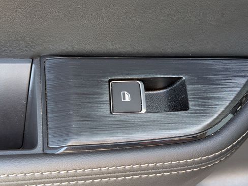 Used 2023 Nissan Rogue SL image 28