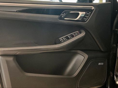 Used 2018 Porsche Macan S AWD/4WD image 19