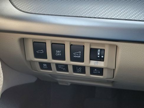 Used 2017 Subaru Outback 2.5i Premium image 30