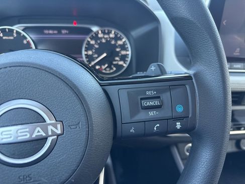 Used 2023 Nissan Rogue SV image 19