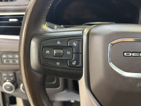 Used 2022 GMC Yukon Denali AWD/4WD image 14