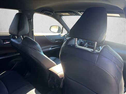 Certified 2021 Toyota Venza XLE w/ Carpet Mat Package (TMS) image 22