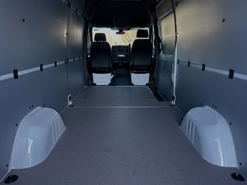 New 2025 Mercedes-Benz Sprinter 2500 image 15