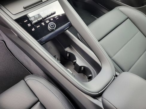 New 2026 Porsche Macan 4 Electric AWD/4WD image 23