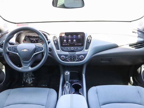 Used 2020 Chevrolet Malibu LT FWD image 12