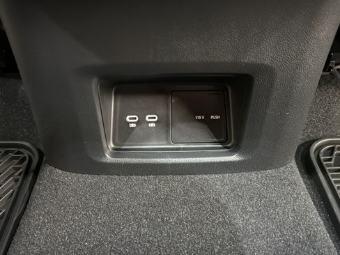 New 2026 Volkswagen Atlas Peak Edition AWD/4WD image 35