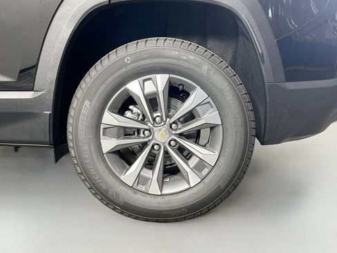 New 2026 Chevrolet Equinox LT w/ Convenience Package II AWD/4WD image 30