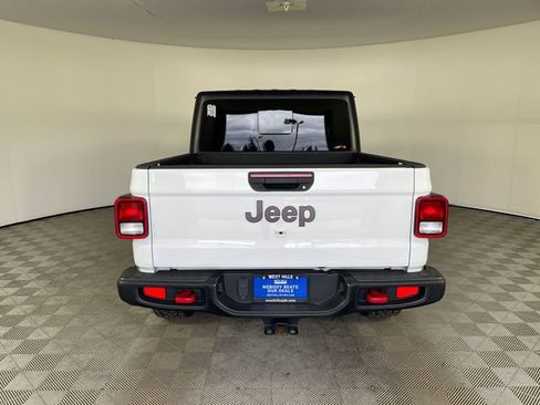Certified 2022 Jeep Gladiator Rubicon w/ Cold Weather Group AWD/4WD image 15