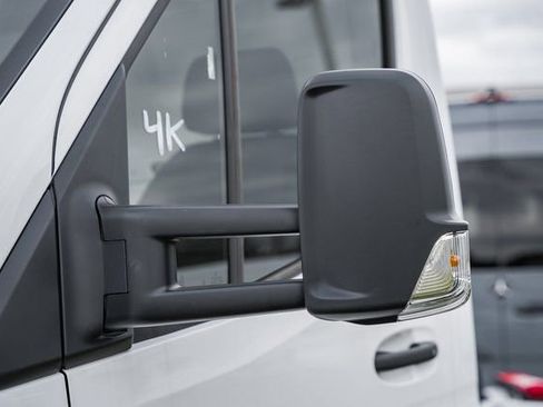 Used 2023 Mercedes-Benz Sprinter 4500 image 9