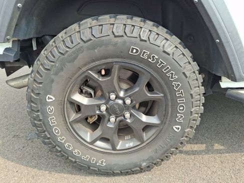 Used 2022 Jeep Wrangler Sport AWD/4WD image 13