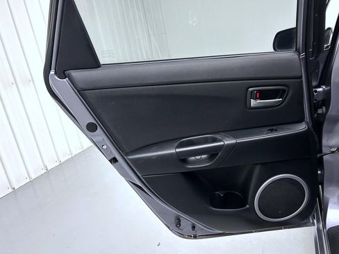 Used 2005 MAZDA MAZDA3 s FWD image 20