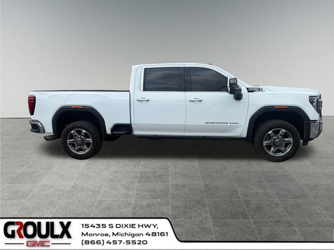 Used 2025 GMC Sierra 2500 SLT w/ SLT Premium Package AWD/4WD image 7