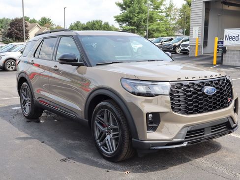 New 2026 Ford Explorer ST w/ Sun And Sound Package AWD/4WD image 10