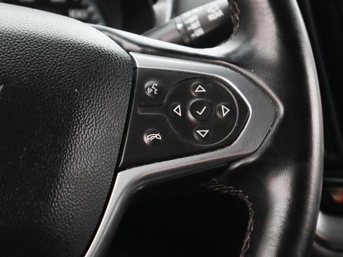 Used 2023 Chevrolet Traverse LT image 23