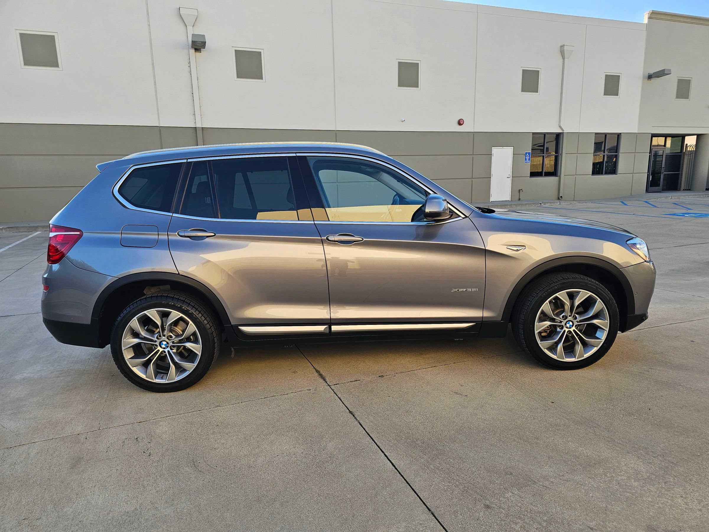 Used 2017 BMW X3 xDrive35i AWD/4WD image 4