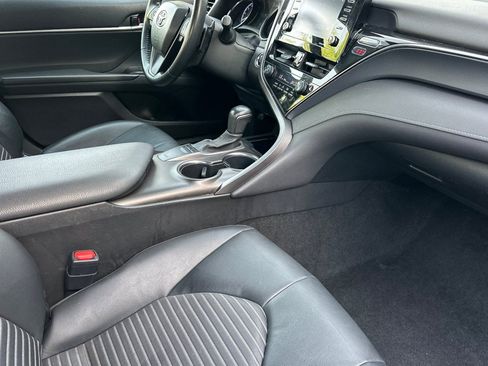 Used 2023 Toyota Camry SE w/ Convenience Package image 18