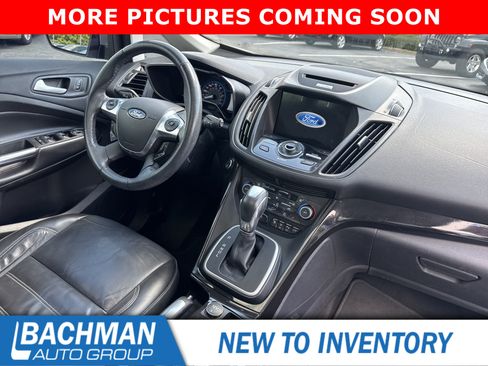 Used 2017 Ford C-MAX Titanium w/ Equipment Group 301A FWD image 6