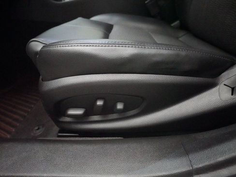 Used 2016 Chevrolet Impala LT w/ Convenience Package image 27