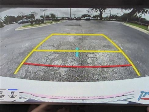 Used 2024 Toyota Camry SE w/ Convenience Package image 13