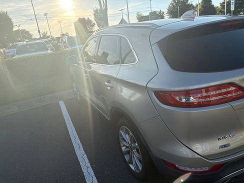 Used 2017 Lincoln MKC Select w/ Select Plus Package AWD/4WD image 7