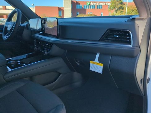 New 2026 Chevrolet Tahoe LS image 28