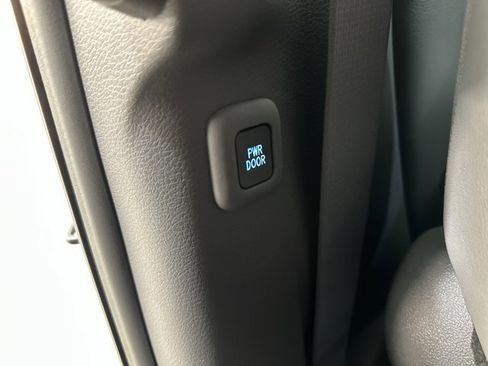 Used 2021 Toyota Sienna XLE w/ XLE Plus Package image 25