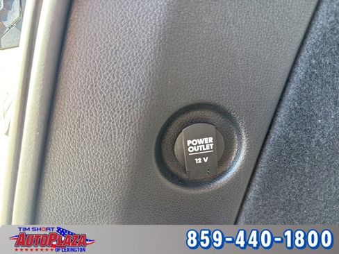 Used 2020 Porsche Macan image 46