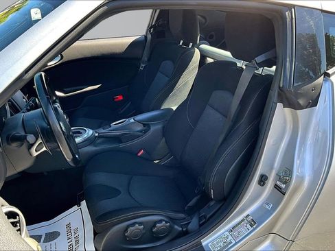Used 2014 Nissan 370Z Coupe image 17