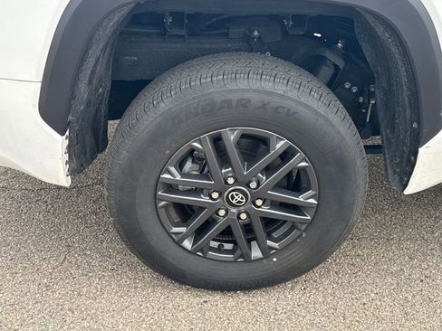 Used 2025 Toyota Tundra SR5 w/ SR5 Convenience Package image 39