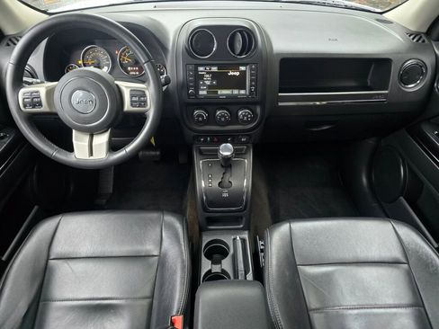 Used 2014 Jeep Patriot Limited w/ Sun/Sound Group image 18