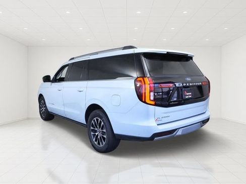 Certified 2025 Ford Expedition Max Platinum AWD/4WD image 4