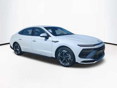 New 2026 Hyundai Sonata SEL image 2