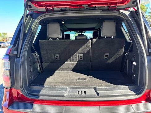 Used 2019 Ford Expedition Limited w/ Equipment Group 301A RWD image 10