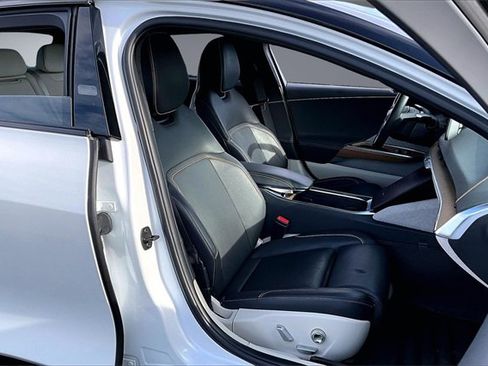 Used 2023 Lucid Air Touring image 27