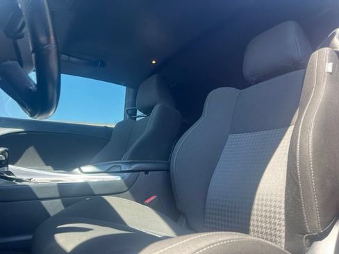 Used 2022 Dodge Challenger GT RWD image 3