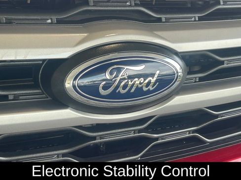 Used 2022 Ford Expedition XLT image 18