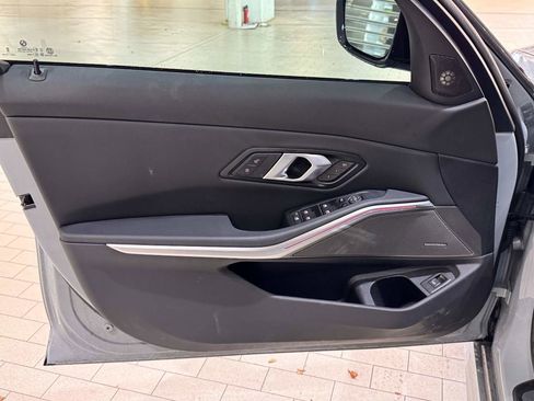 Certified 2025 BMW 330i Sedan RWD image 8