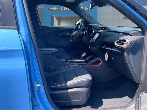 Used 2023 Chevrolet TrailBlazer RS w/ Technology Package AWD/4WD image 28