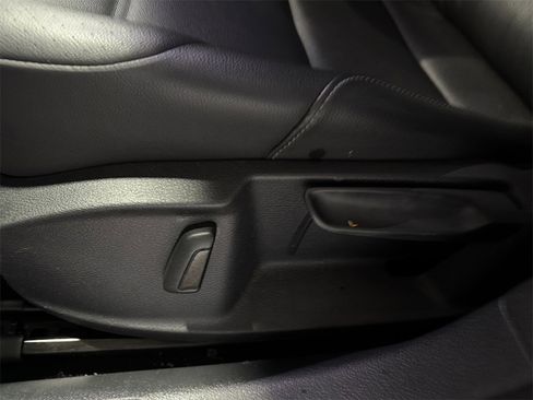 Used 2017 Volkswagen Golf Alltrack image 18