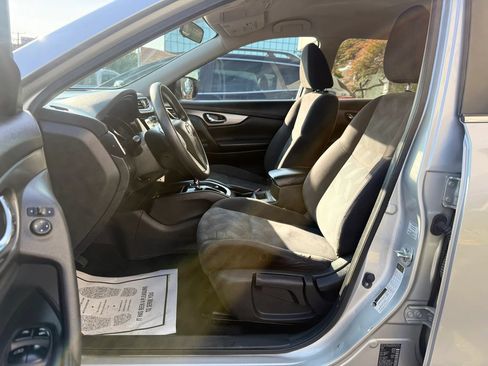 Used 2015 Nissan Rogue S AWD/4WD image 10