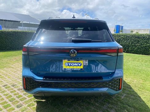 New 2026 Volkswagen Tiguan SE R-Line FWD image 24