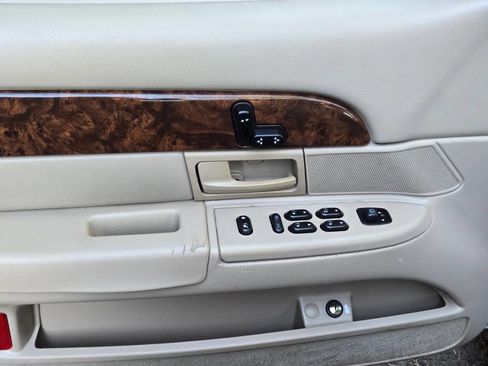 Used 2004 Mercury Grand Marquis GS image 25