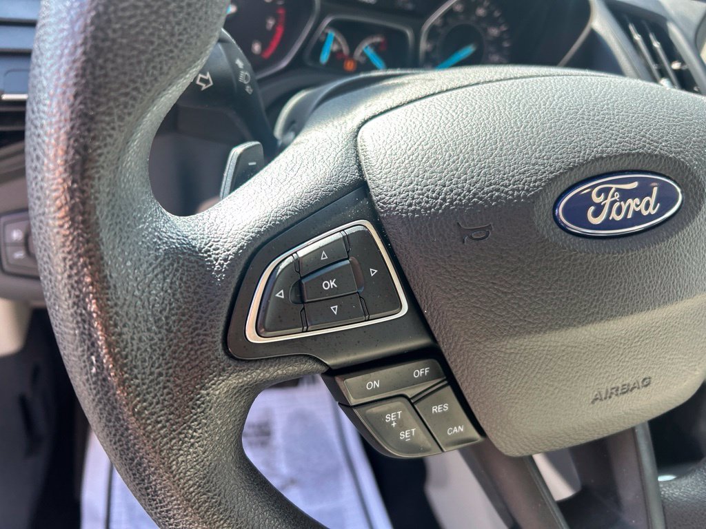 Used 2017 Ford Escape SE w/ Equipment Group 201A FWD image 25