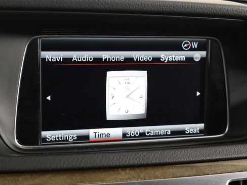 Used 2014 Mercedes-Benz E 550 4MATIC Sedan image 29