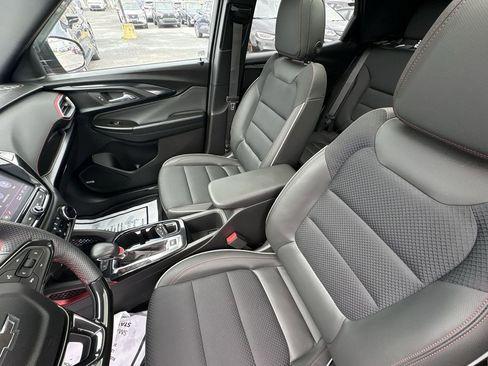 Used 2023 Chevrolet TrailBlazer RS w/ Sun and Liftgate Package AWD/4WD image 21
