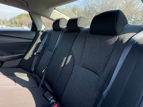 Certified 2025 Honda Accord LX image 39