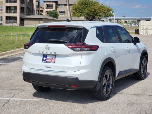 New 2026 Nissan Rogue SV FWD image 3